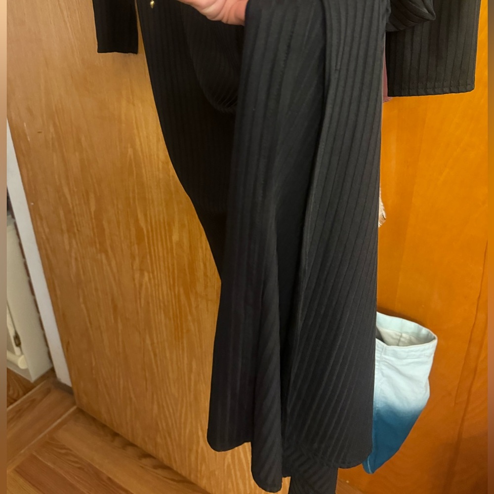 Pretty Little Thing Ribbed Dress - Picture 3 of 5